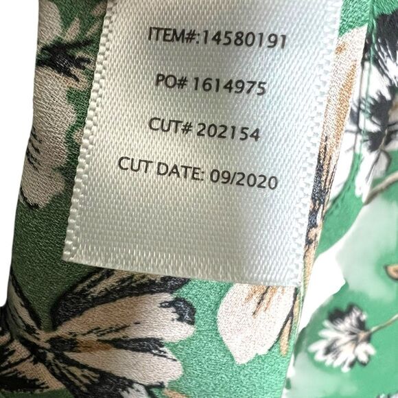 Torrid Floral Button Front Blouse Green Black White Women’s Size 2 (2X) - Picture 8 of 11